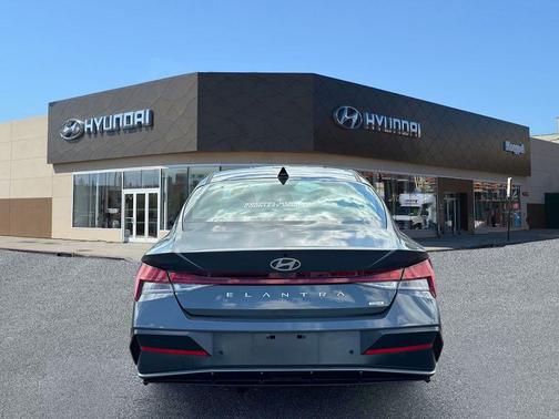 2024 Hyundai ELANTRA HEV Limited
