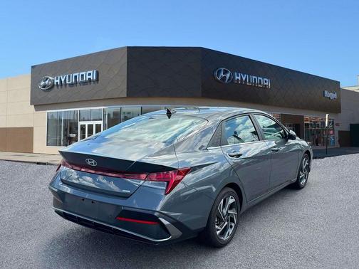 2024 Hyundai ELANTRA HEV Limited
