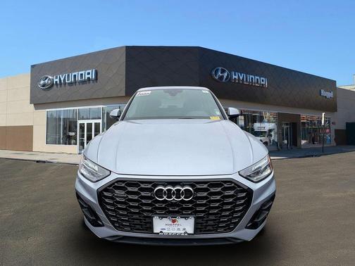 2022 Audi Q5 45 S line quattro Premium