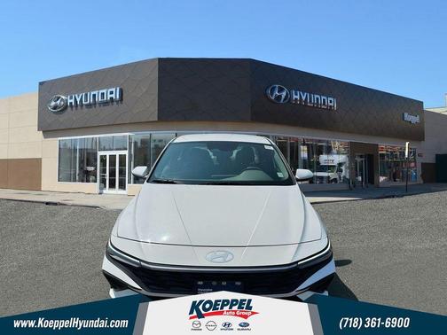 2024 Hyundai ELANTRA SE