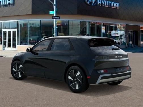 2025 Hyundai IONIQ 5 SE