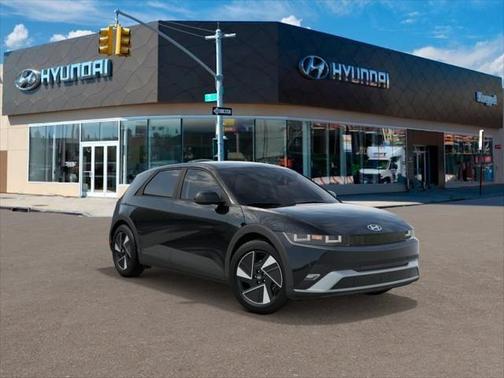 2025 Hyundai IONIQ 5 SE