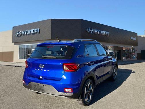 2024 Hyundai VENUE Limited