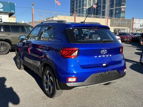2024 Hyundai VENUE Limited