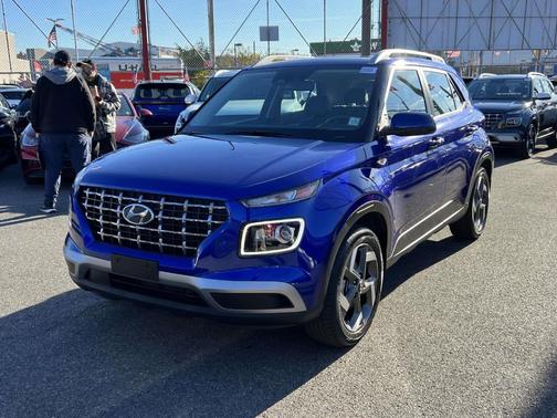 2024 Hyundai VENUE Limited