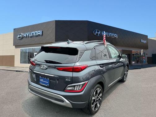2022 Hyundai KONA Limited