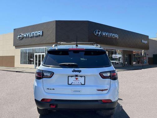 Bright White Clearcoat 2023 Jeep Compass Trailhawk