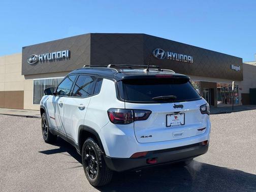 Bright White Clearcoat 2023 Jeep Compass Trailhawk