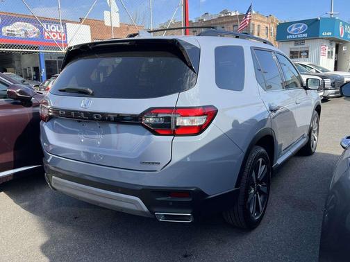 2023 Honda Pilot Touring