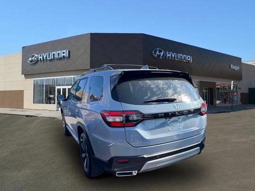 2023 Honda Pilot Touring