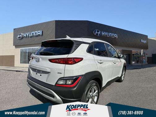 2022 Hyundai KONA SEL