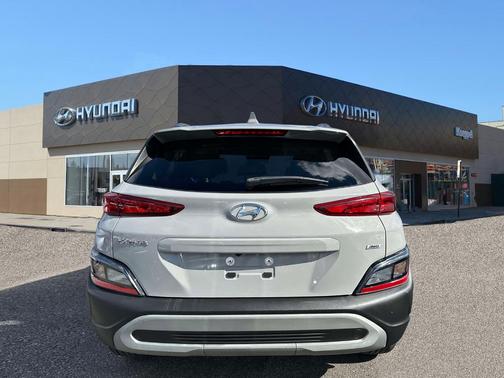 2022 Hyundai KONA SEL