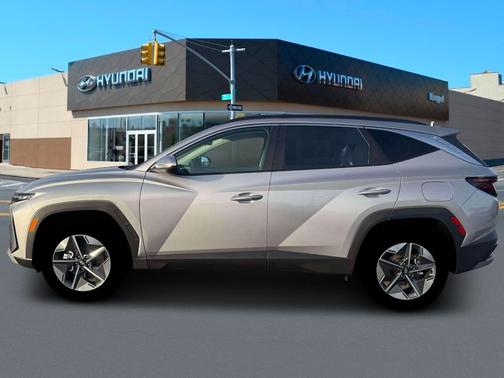 Shimmering Silver 2026 Hyundai TUCSON Hybrid SEL