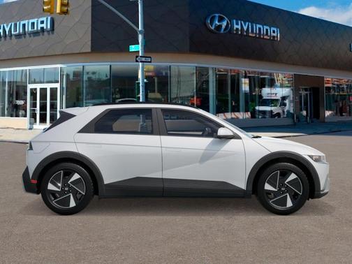 2025 Hyundai IONIQ 5 SEL