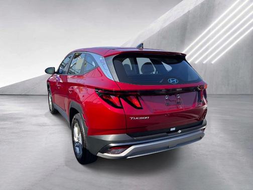 Red 2025 Hyundai TUCSON SE