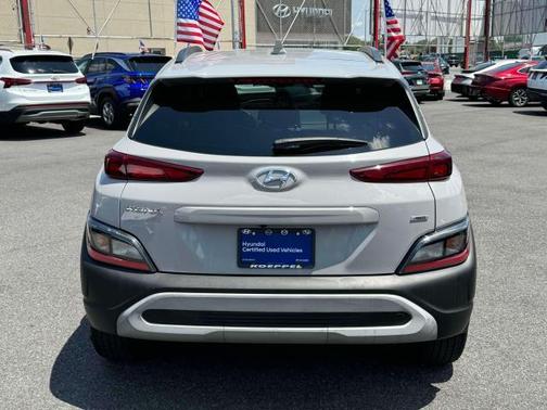 2022 Hyundai KONA SEL