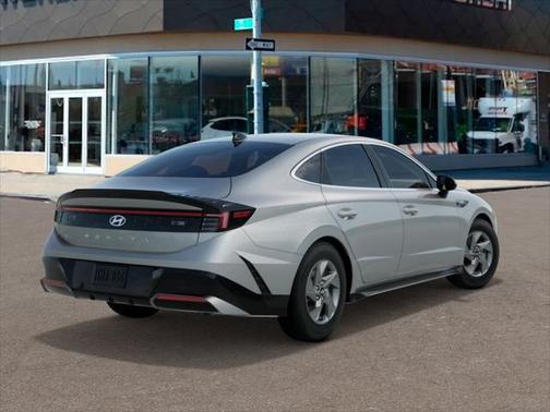 2025 Hyundai SONATA SE
