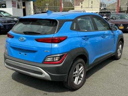 2022 Hyundai KONA SE