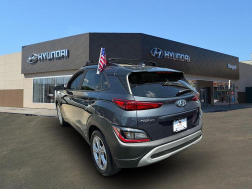 2022 Hyundai KONA SEL
