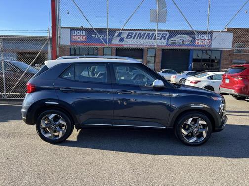 2024 Hyundai VENUE Limited