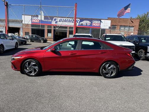 2024 Hyundai ELANTRA SEL