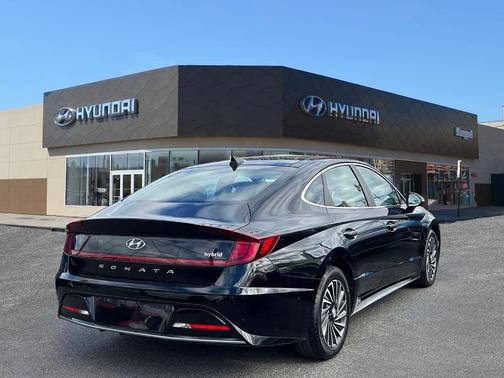2023 Hyundai SONATA Hybrid Limited