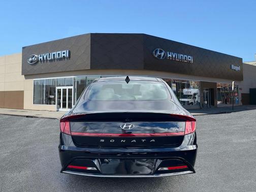 2023 Hyundai SONATA Hybrid Limited