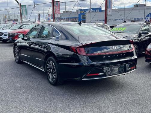 2023 Hyundai SONATA Hybrid Limited