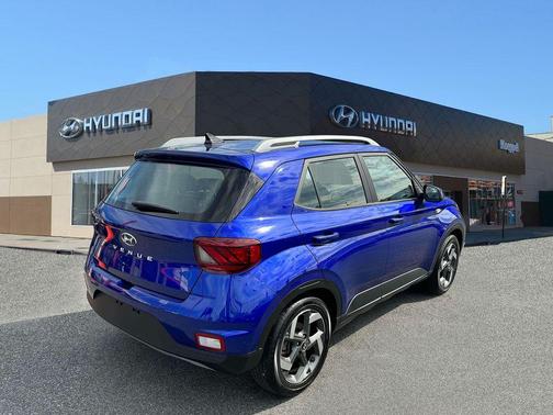2022 Hyundai VENUE Limited