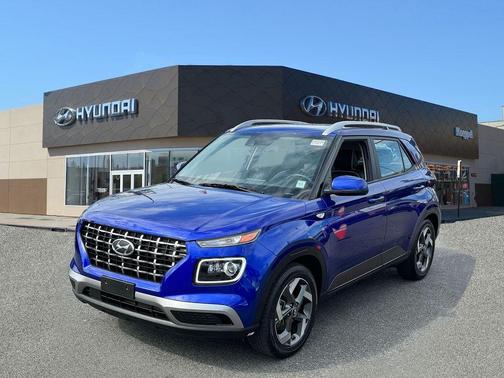 2022 Hyundai VENUE Limited
