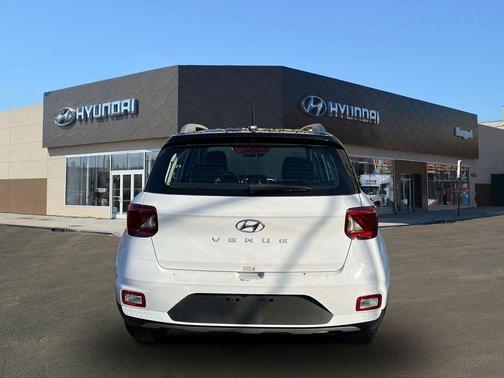 2024 Hyundai VENUE Limited