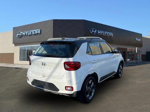 2024 Hyundai VENUE Limited