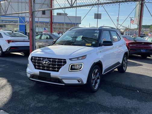 2024 Hyundai VENUE Limited