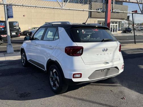 2024 Hyundai VENUE Limited