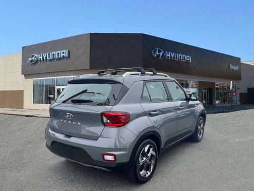 2023 Hyundai VENUE SEL