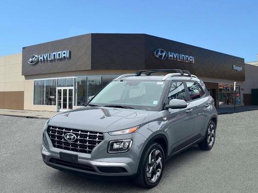2023 Hyundai VENUE SEL