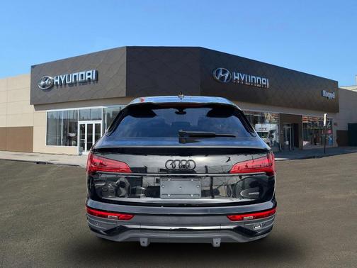 2022 Audi Q5 45 S line Premium Plus