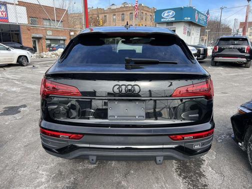 2022 Audi Q5 45 S line Premium Plus