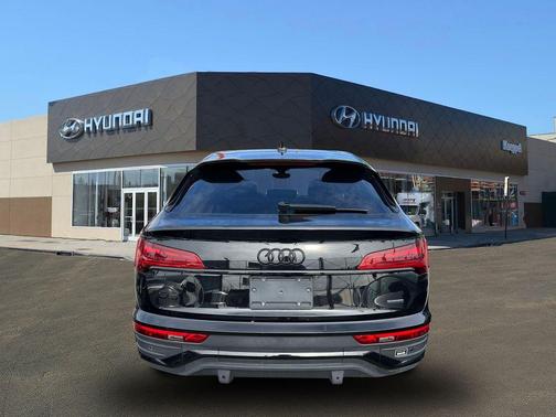 2022 Audi Q5 45 S line Premium Plus