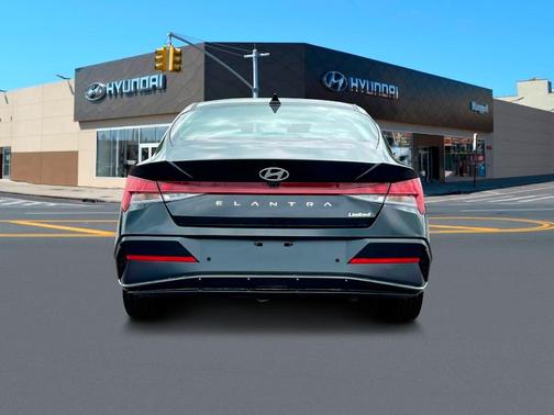 2025 Hyundai ELANTRA Limited