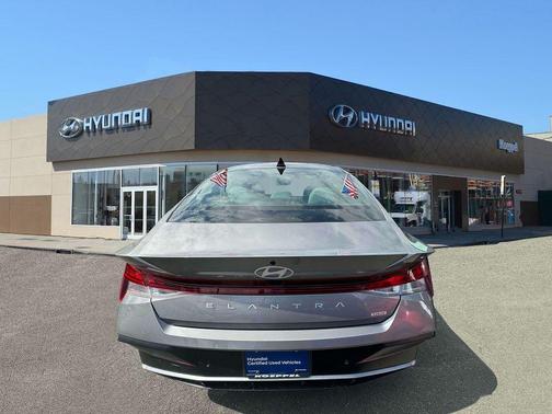 2024 Hyundai ELANTRA HEV Limited
