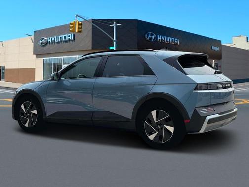 2025 Hyundai IONIQ 5 SEL