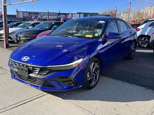 2024 Hyundai ELANTRA Limited