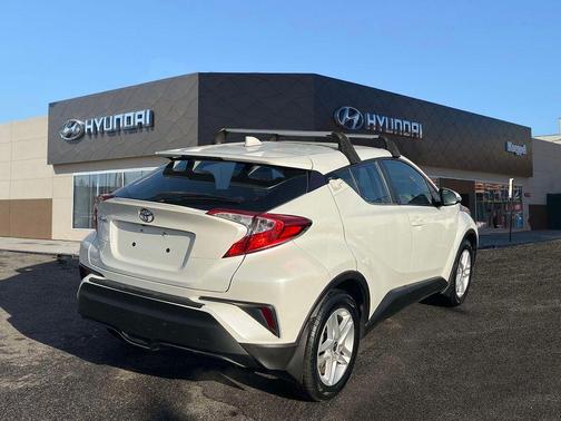 2021 Toyota C-HR LE