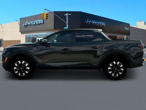 2025 Hyundai SANTA CRUZ SEL Activity