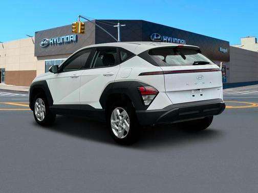 2025 Hyundai KONA SE