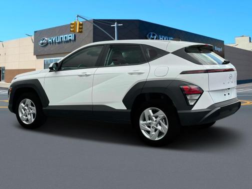 2025 Hyundai KONA SE