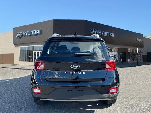 2021 Hyundai VENUE SEL
