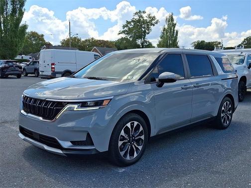 2024 Kia Carnival EX