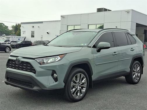 2020 Toyota RAV4 XLE Premium